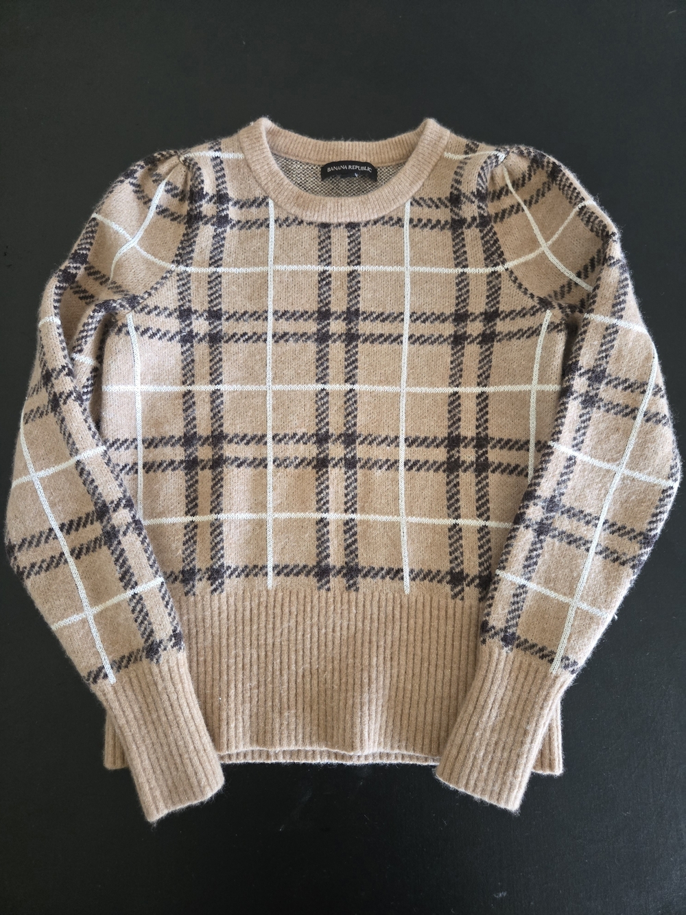 Banana Republic Beige Plaid Crewneck Sweater